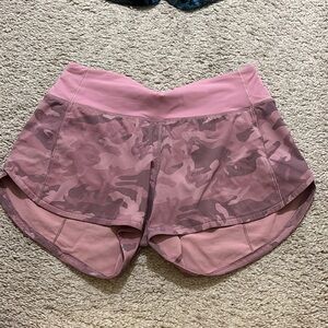 Lululemon Pink Camo Speed Up Mid-Rise Lined Short 4inch Size 4.